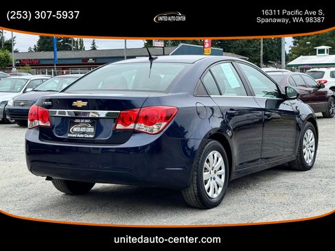 Used 2011 Chevrolet Cruze LS w/ Connectivity Package image 4