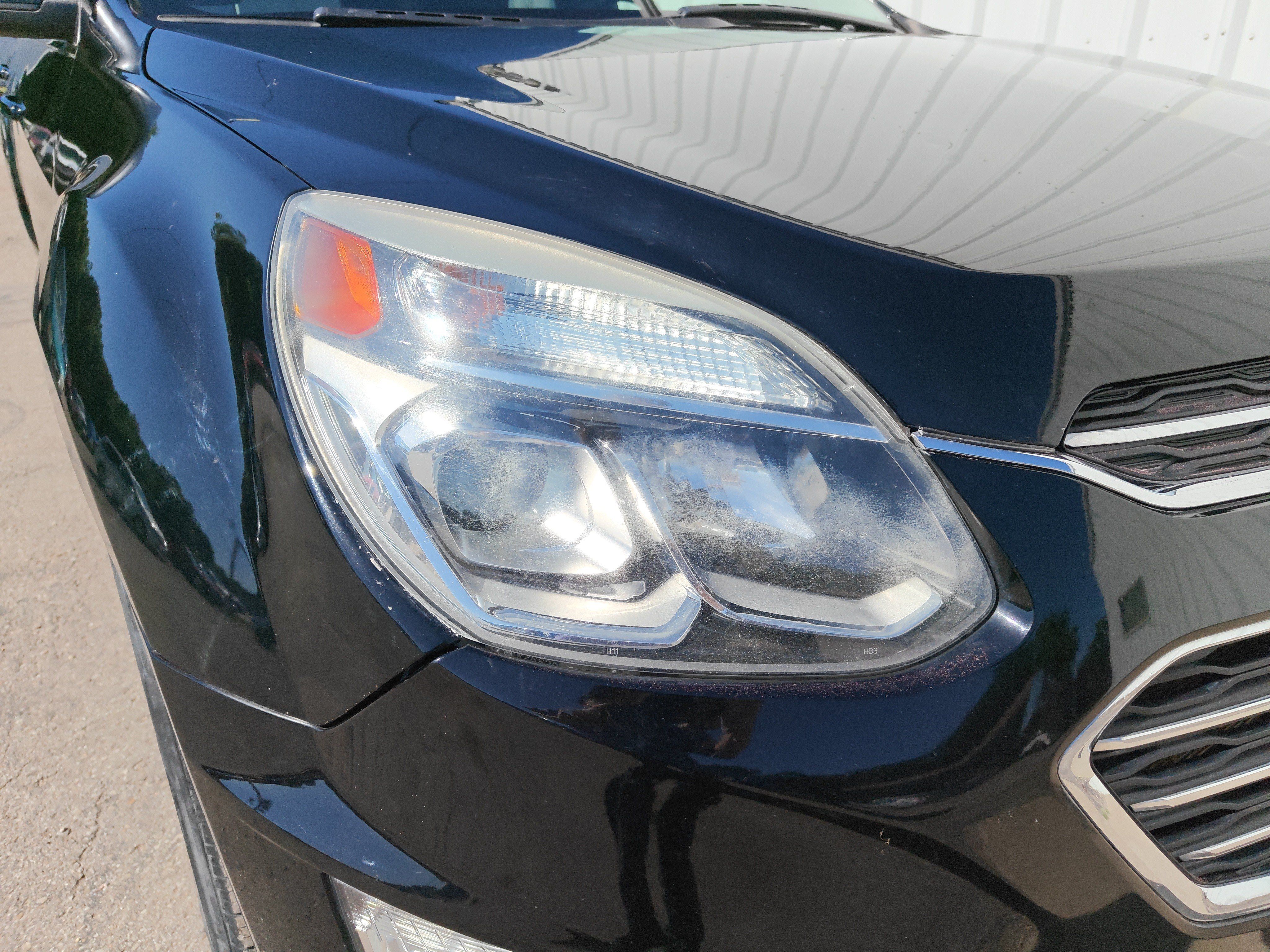 Used 2017 Chevrolet Equinox LT w/ Convenience Package FWD image 4