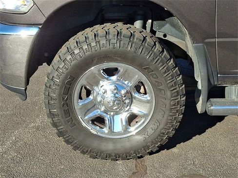 Used 2018 RAM 2500 Tradesman w/ Chrome Appearance Group image 8