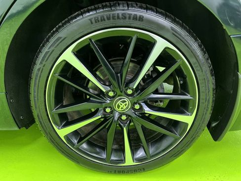 Used 2020 Toyota Camry XSE FWD image 14