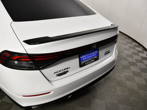 Used 2024 Honda Accord Sport image 15