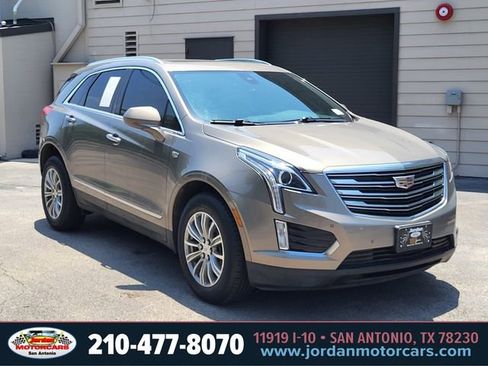 Used 2017 Cadillac XT5 Luxury w/ Driver Awareness Package FWD image 7