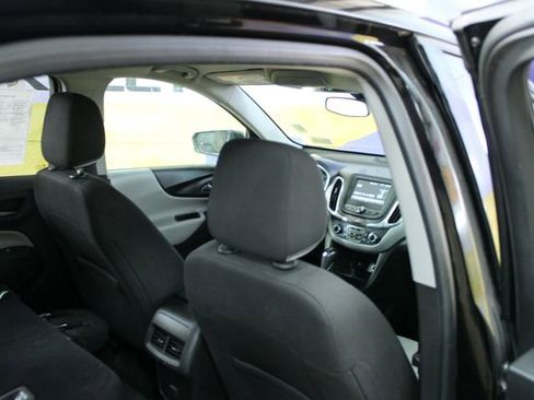 Used 2018 Chevrolet Equinox LT AWD/4WD image 9