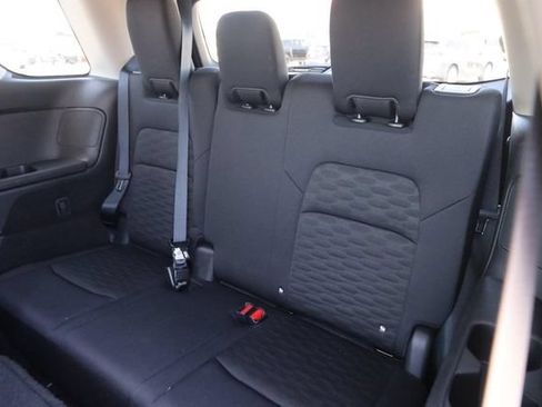 Certified 2025 Nissan Pathfinder SV AWD/4WD image 11