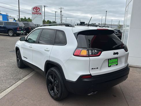 Used 2020 Jeep Cherokee Latitude Plus AWD/4WD image 3