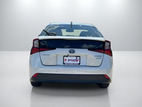 Used 2022 Toyota Prius Limited w/ Premium Convenience Package FWD image 6