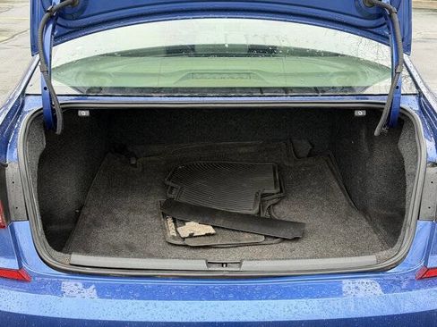 Used 2017 Volkswagen Passat 1.8T R-Line w/ R-Line Lighting Package image 23