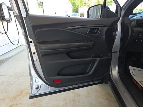 Used 2024 Honda Passport TrailSport image 21