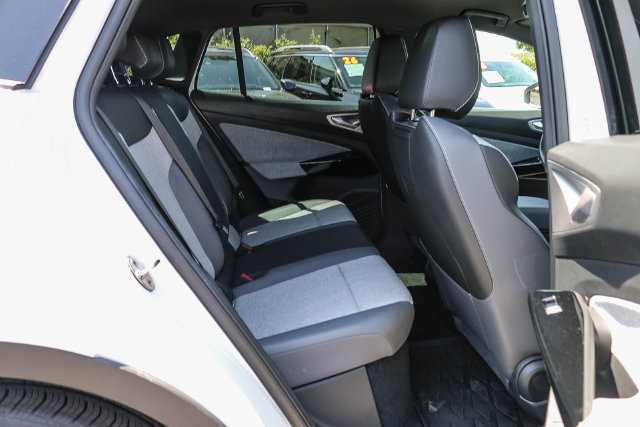 Used 2023 Volkswagen ID.4 Pro RWD image 21