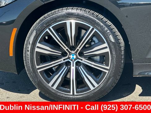 Used 2025 BMW 330i xDrive Sedan AWD/4WD image 45
