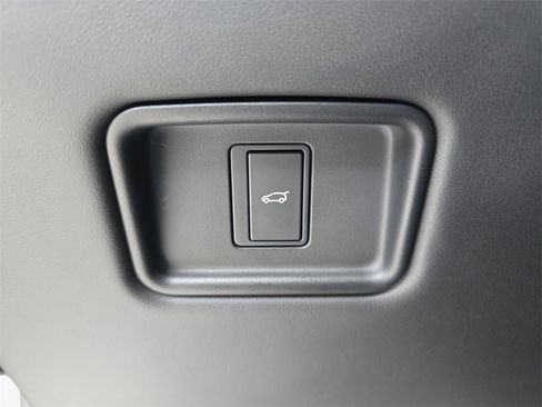 Used 2023 Land Rover Range Rover Sport SE Dynamic image 27