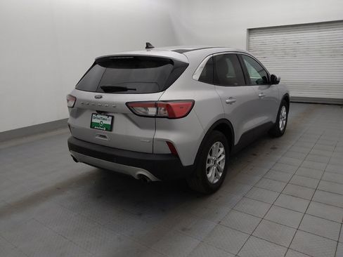 Used 2020 Ford Escape SE image 9