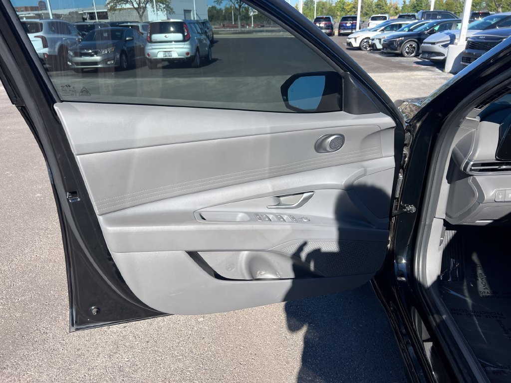 Used 2024 Hyundai Elantra SEL FWD image 8