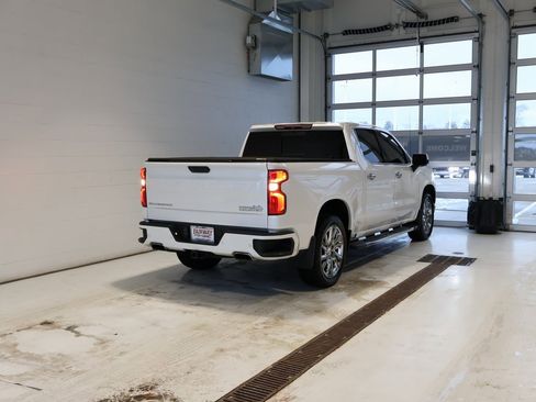 Used 2019 Chevrolet Silverado 1500 High Country w/ High Country Premium Package image 3