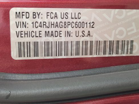 Used 2023 Jeep Grand Cherokee Laredo AWD/4WD image 33