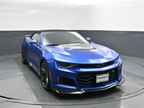 Used 2018 Chevrolet Camaro ZL1 image 22
