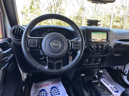 Used 2017 Jeep Wrangler Unlimited Sahara image 40