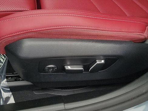 Used 2024 BMW 530i w/ M Sport Package RWD image 17