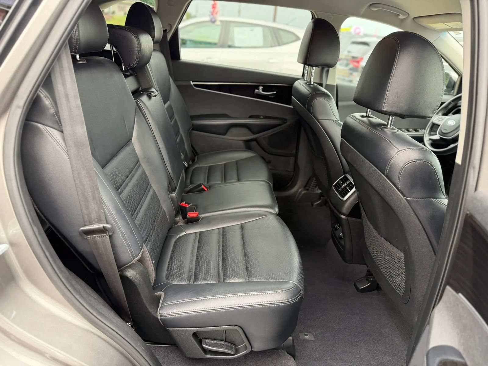 Used 2019 Kia Sorento EX AWD/4WD image 11