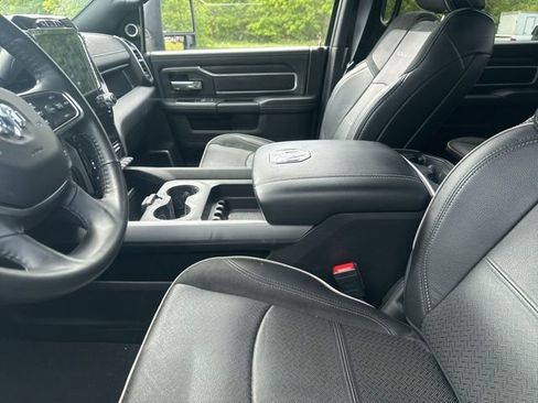 Used 2024 RAM 2500 Laramie w/ Sport Appearance Package image 15