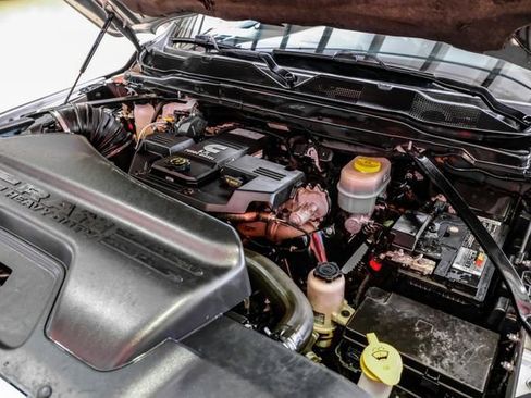 Used 2019 RAM 2500 Laramie image 44