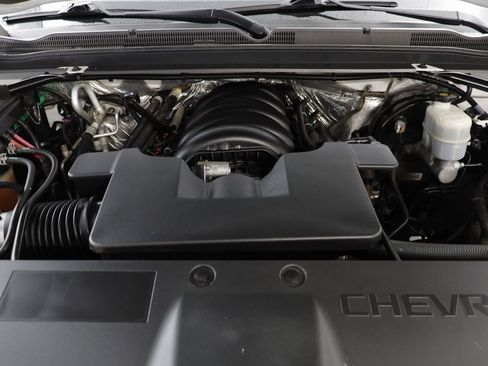 Used 2016 Chevrolet Suburban LTZ image 25