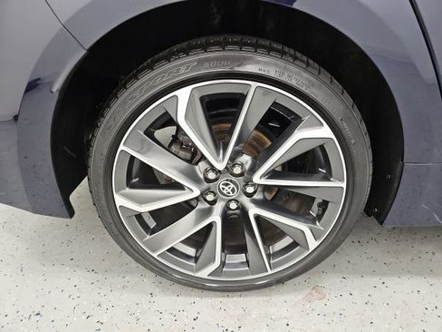 Used 2021 Toyota Corolla SE w/ SE Premium Package FWD image 8