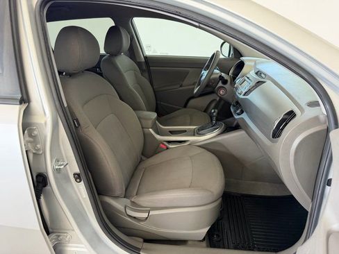Used 2011 Kia Sportage LX w/ Convenience Pkg AWD/4WD image 17