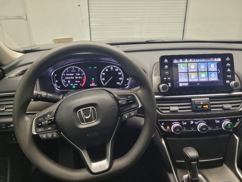Used 2019 Honda Accord EX image 22