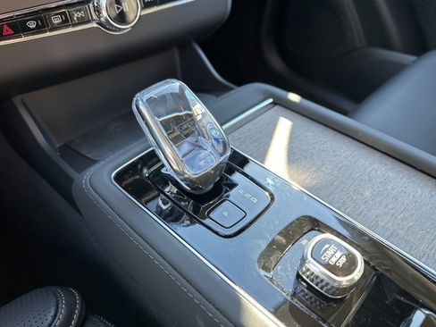 New 2026 Volvo XC90 B6 Ultra image 14