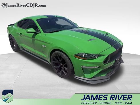 Used 2019 Ford Mustang GT Premium w/ Performance Package - Level 2 RWD image 4