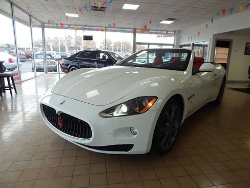 Used 2011 Maserati GranTurismo Convertible RWD image 4