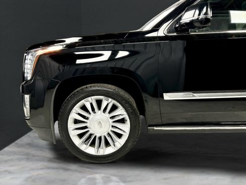 Used 2015 Cadillac Escalade ESV Platinum AWD/4WD image 12