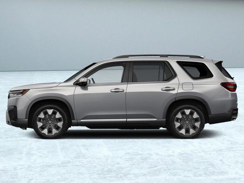 New 2026 Honda Pilot Touring image 2
