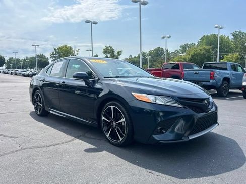 Used 2020 Toyota Camry XSE FWD image 4