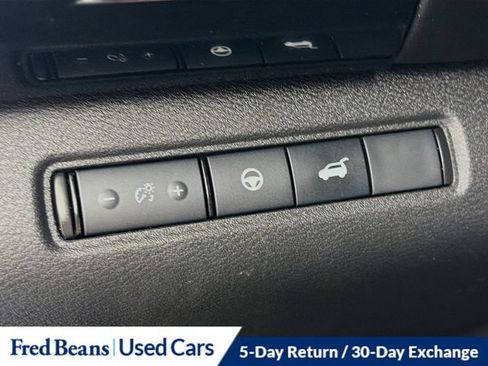 Used 2023 Nissan Pathfinder SV w/ SV Premium Package AWD/4WD image 15