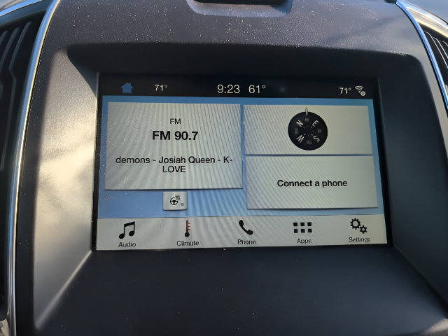 Used 2019 Ford Edge Titanium w/ Cold Weather Package AWD/4WD image 14