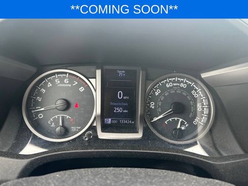 Used 2019 Toyota Tacoma Limited AWD/4WD image 11