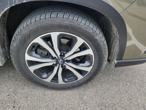 Used 2022 Subaru Forester Limited w/ Popular Package #3 image 2