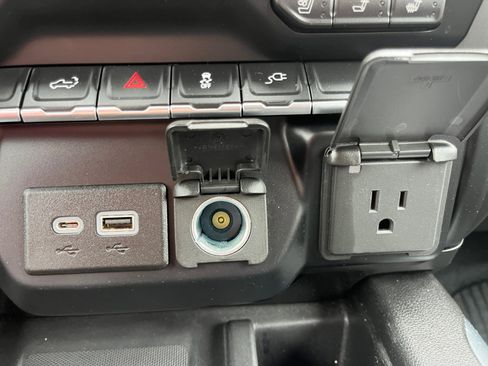 Used 2020 GMC Sierra 1500 AT4 w/ AT4 Premium Package image 18