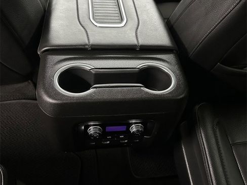 Used 2023 GMC Yukon XL Denali image 27
