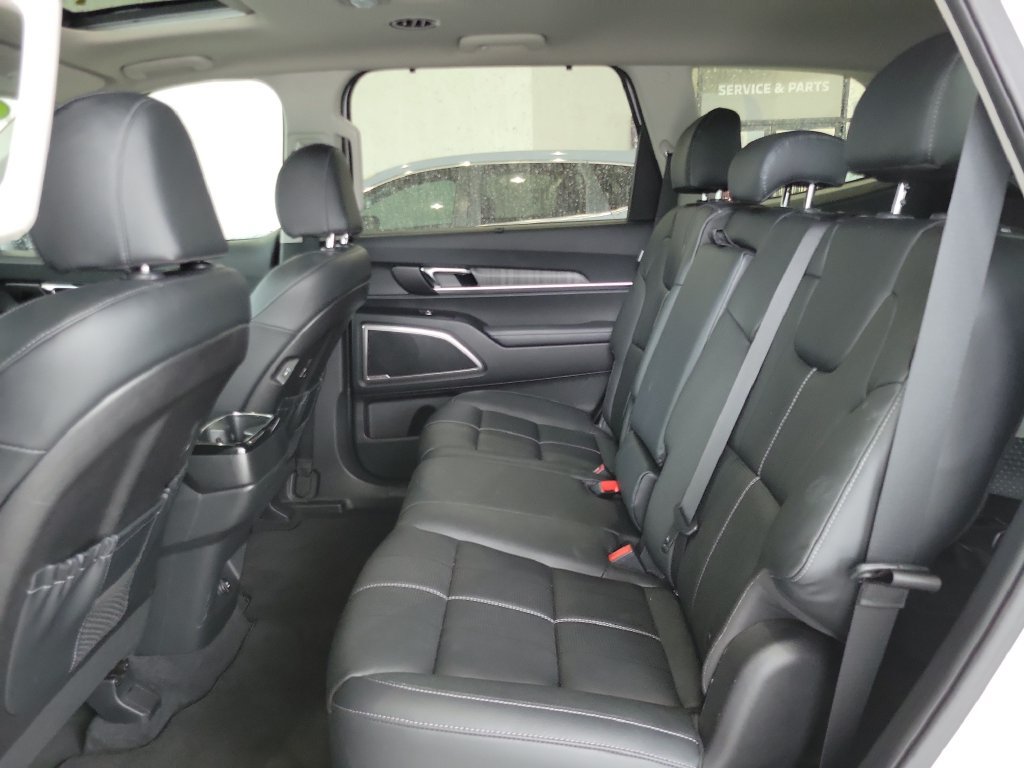 Certified 2024 Kia Telluride EX FWD image 14