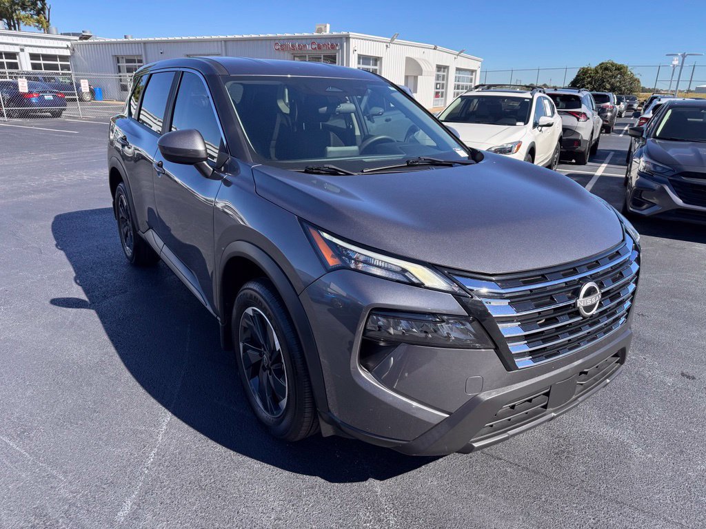 Used 2024 Nissan Rogue SV AWD/4WD image 7