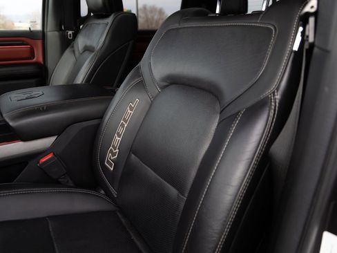 Used 2019 RAM 1500 Rebel image 18