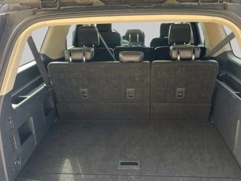 Used 2024 Ford Expedition Max XLT image 9