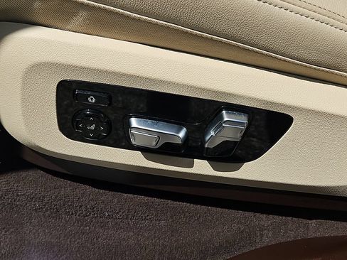 Used 2019 BMW X5 xDrive40i w/ Premium Package 2 AWD/4WD image 26