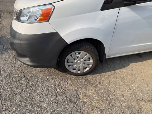 Used 2018 Nissan NV200 S FWD image 12