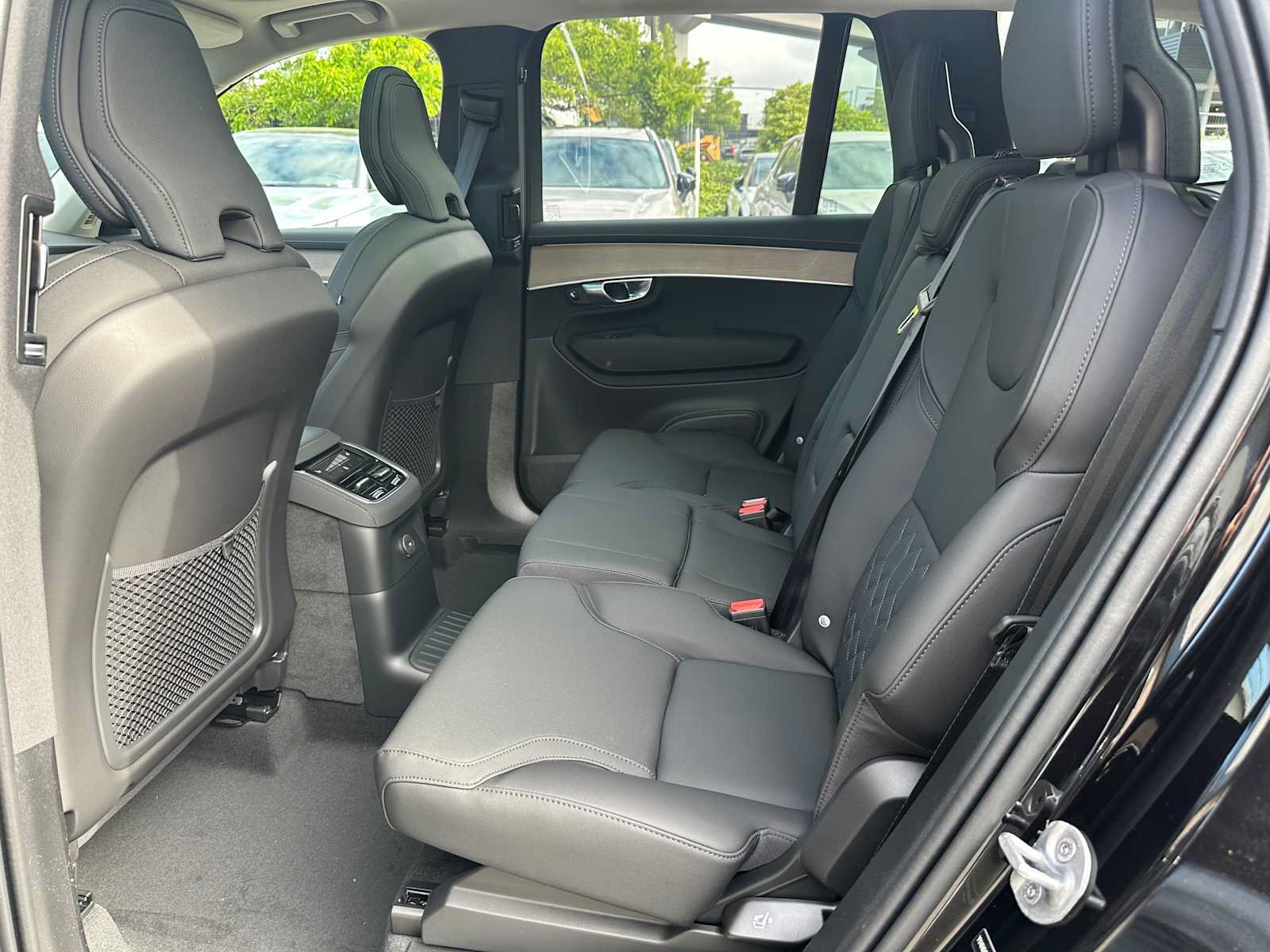 New 2026 Volvo XC90 T8 Plus w/ Protection Package AWD/4WD image 15