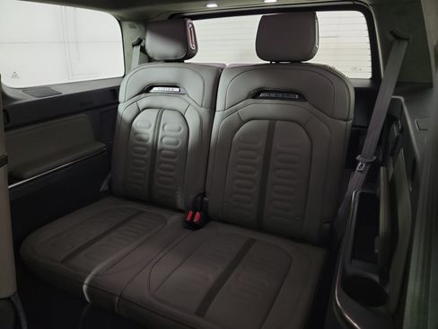 Used 2024 Rivian R1S Adventure AWD/4WD image 22