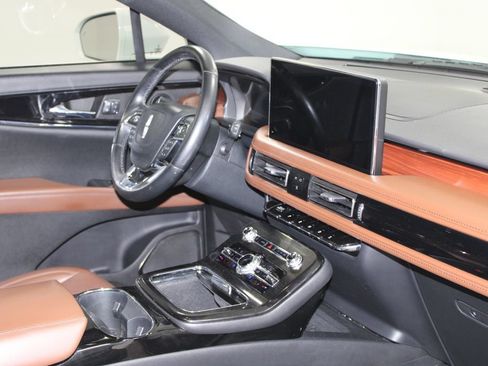 Used 2022 Lincoln Nautilus Reserve w/ Equipment Group 201A FWD image 30